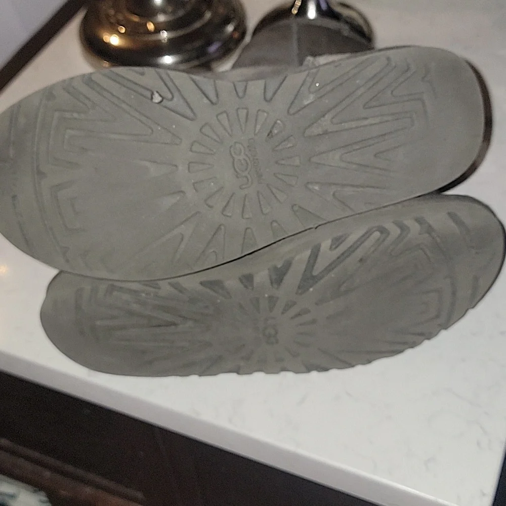 UGG Gray Shearling Boots size usa 7 - Picture 10 of 13